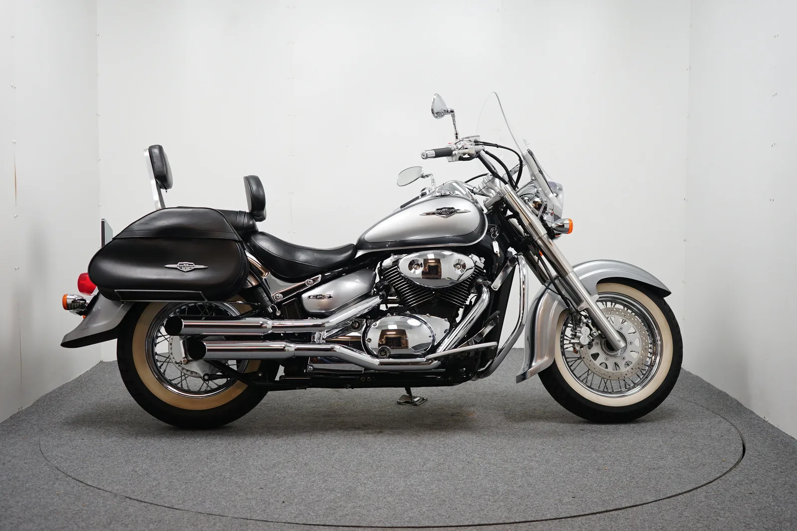 Suzuki VL 800 INTRUDER (2006) — foto 1