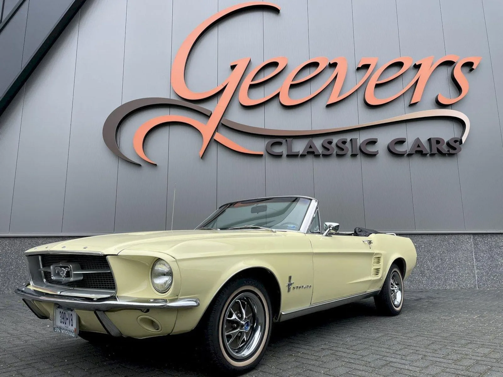 Ford Mustang (1967) — foto 1