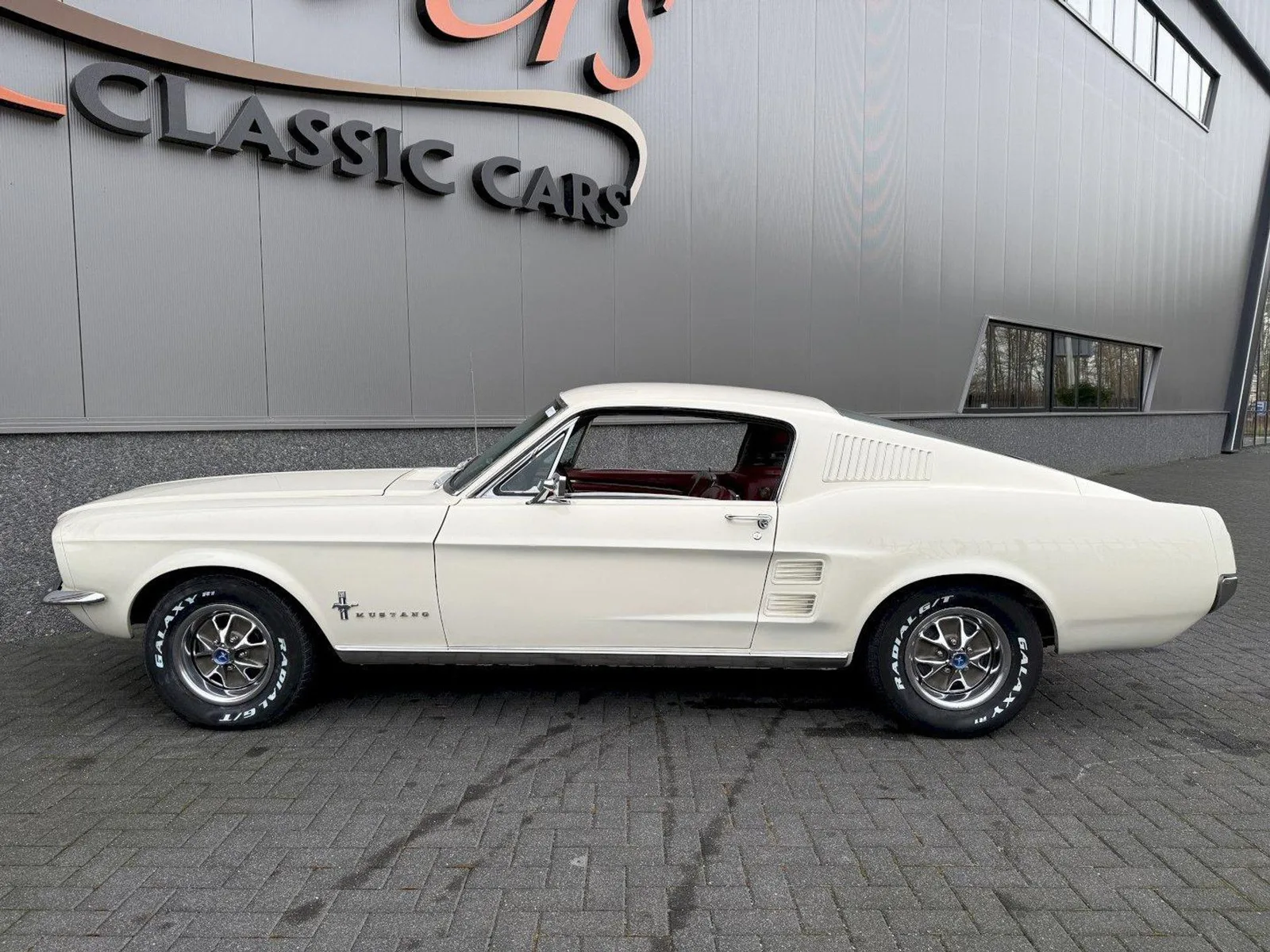 Ford Mustang (1967) — foto 1