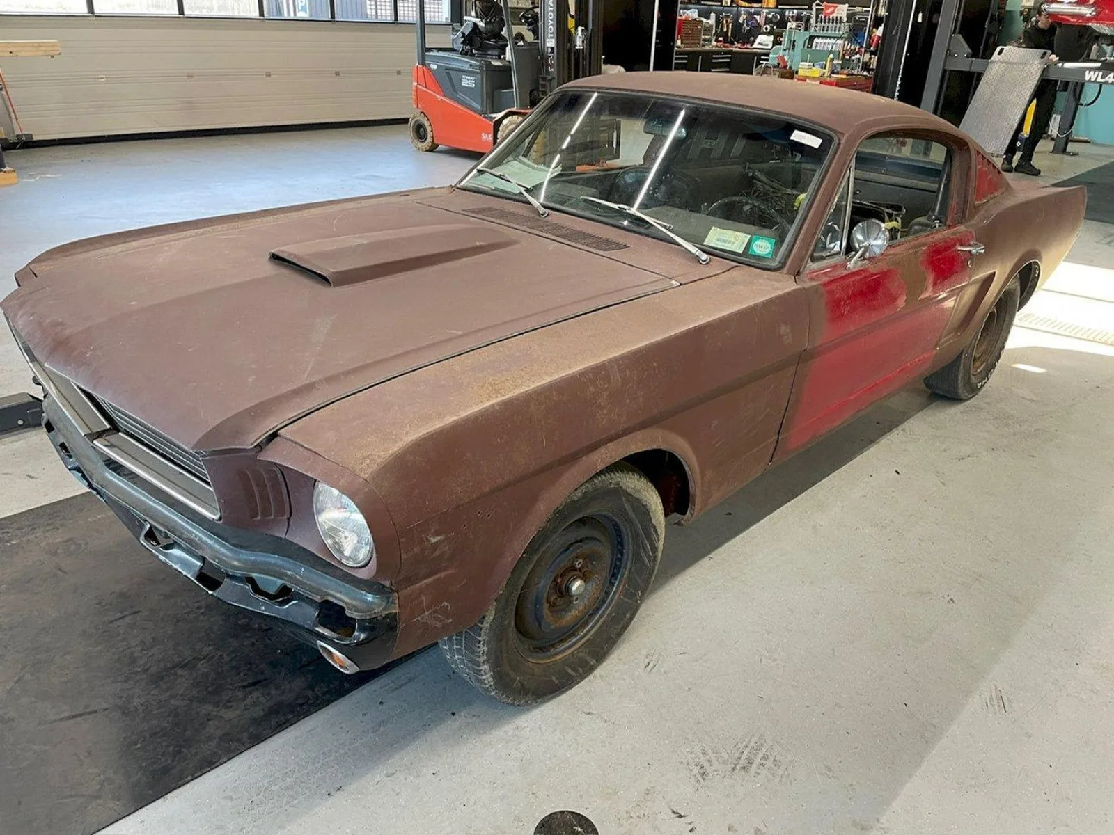 Ford Mustang (1966) — foto 1