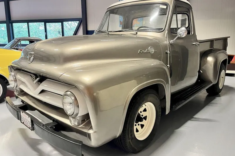 Ford Truck (1955)