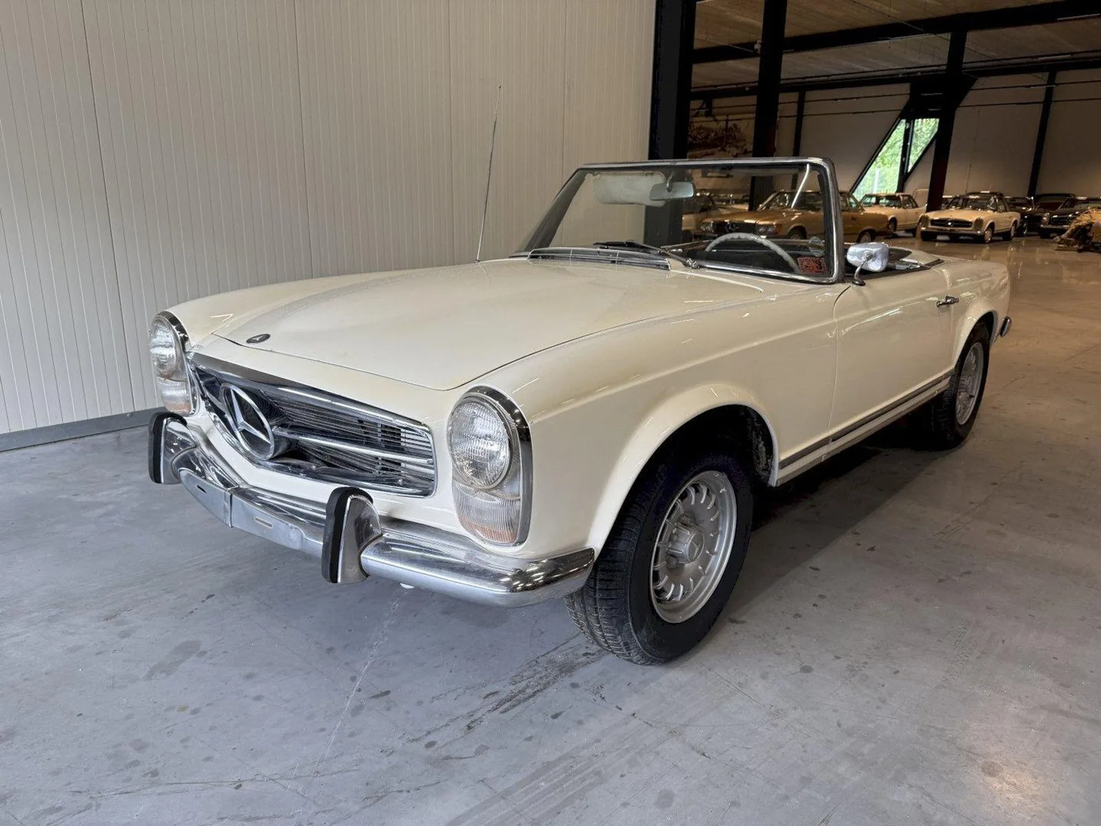Mercedes-Benz SL-Klasse (1964) — foto 1