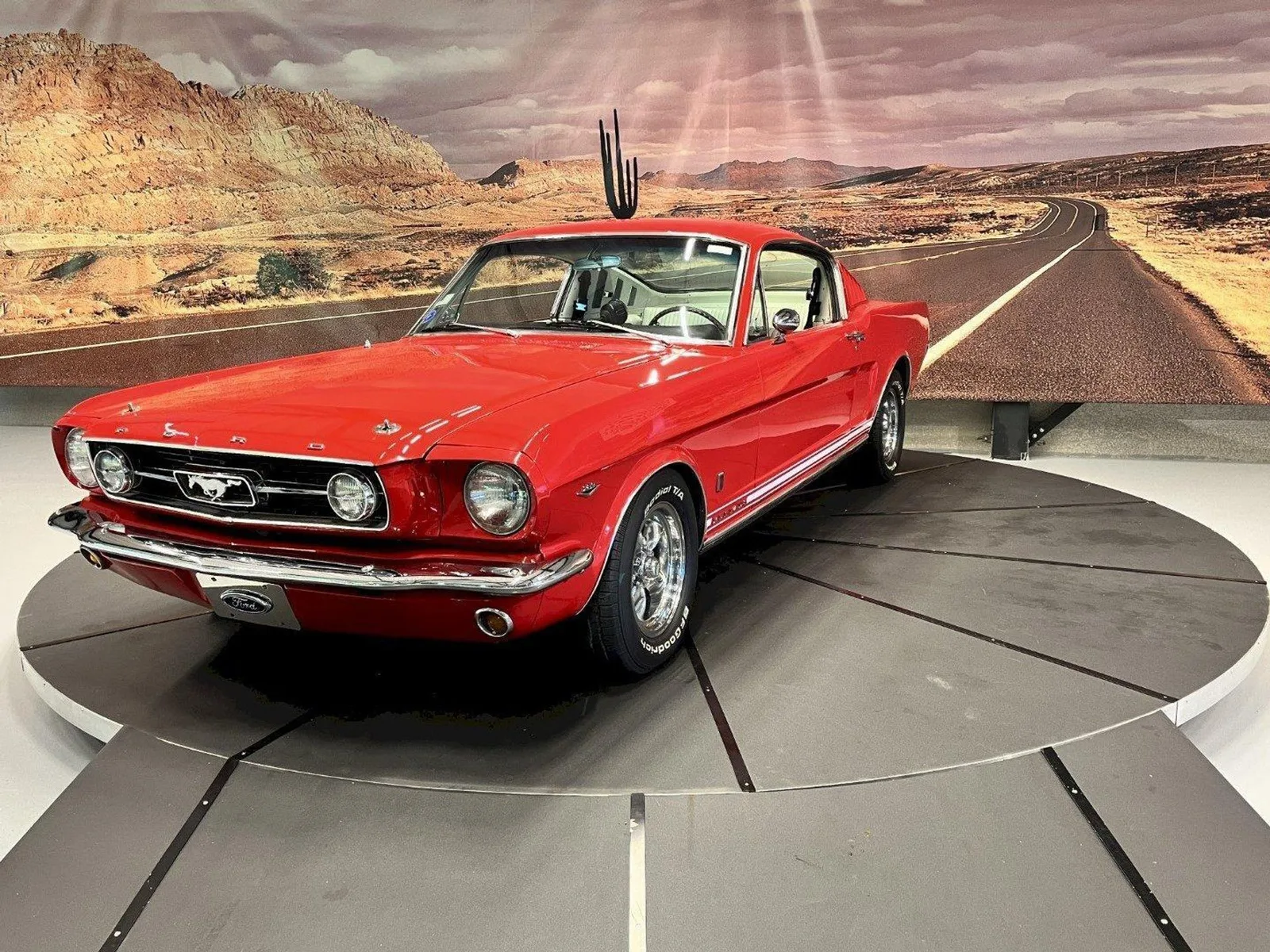 Ford Mustang (1966) — foto 1