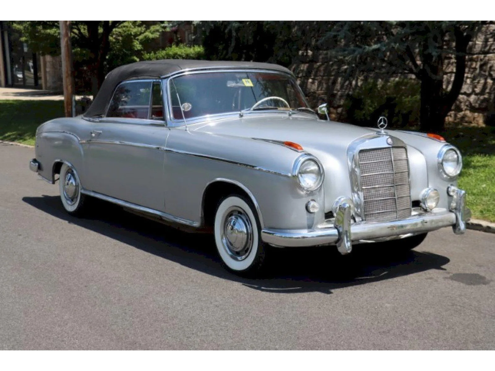 Mercedes-Benz 200-Serie (1959) — foto 1