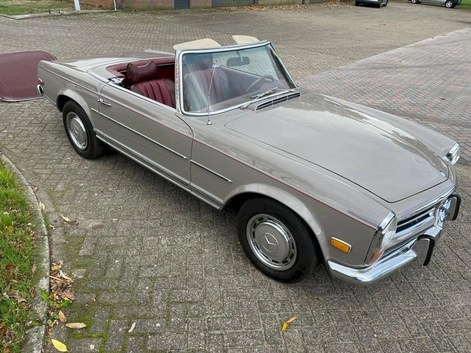 Mercedes-Benz SL-Klasse (1971) — foto 1