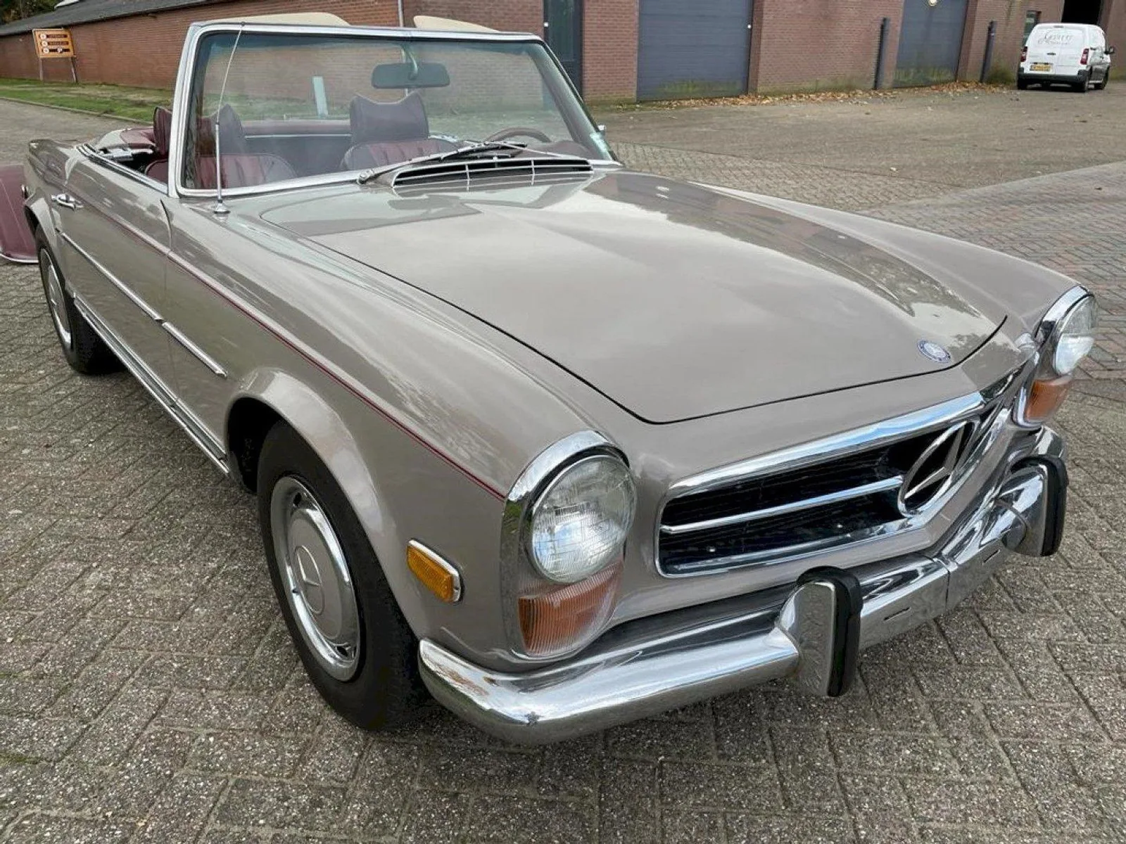 Mercedes-Benz SL-Klasse (1971) — foto 1