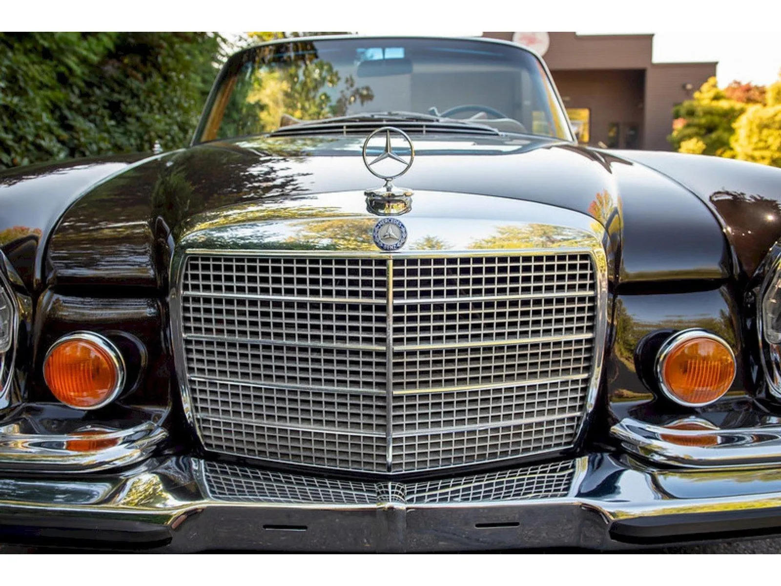 Mercedes-Benz 200-Serie (1971) — foto 1