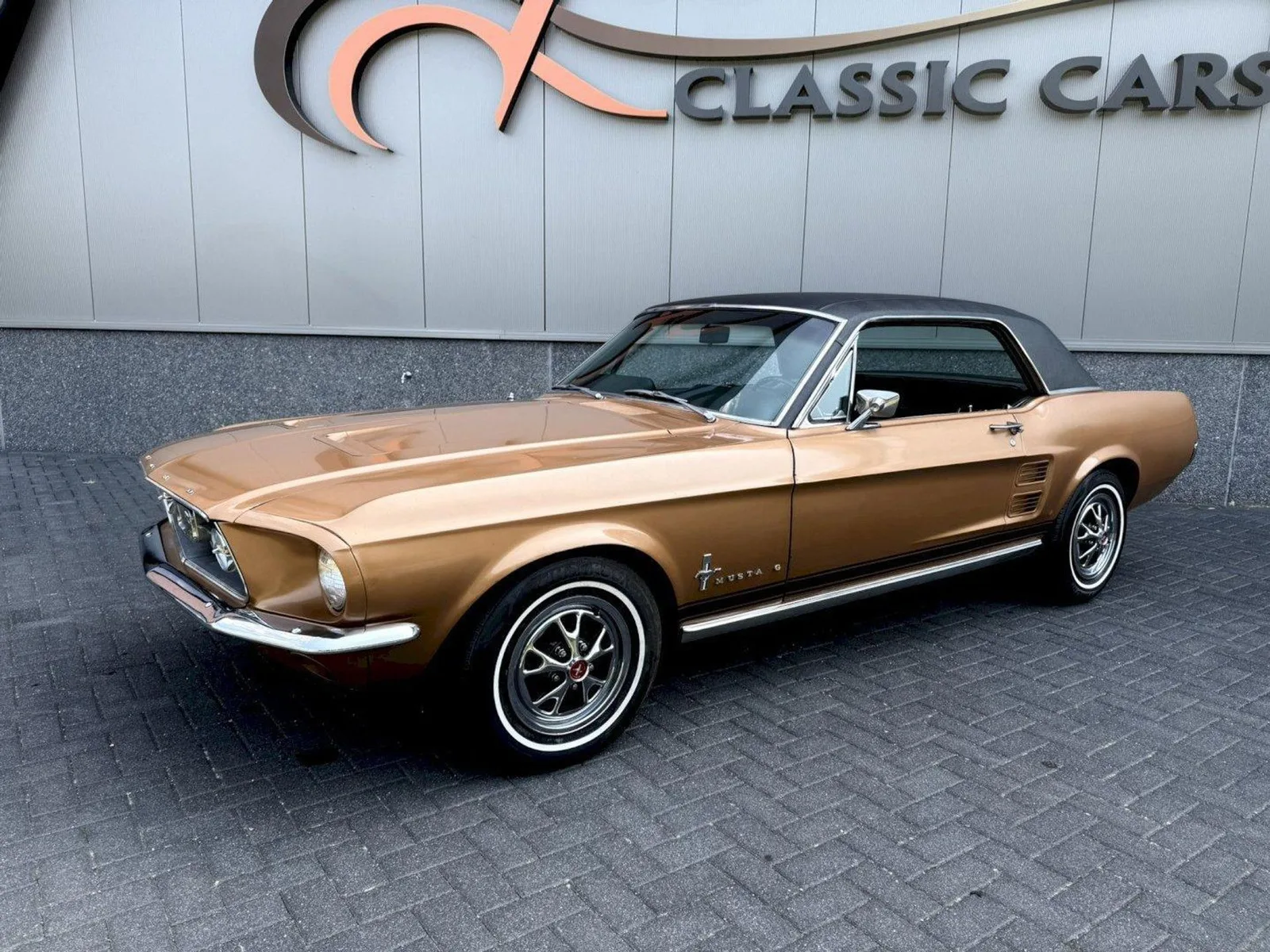 Ford Mustang (1967) — foto 1