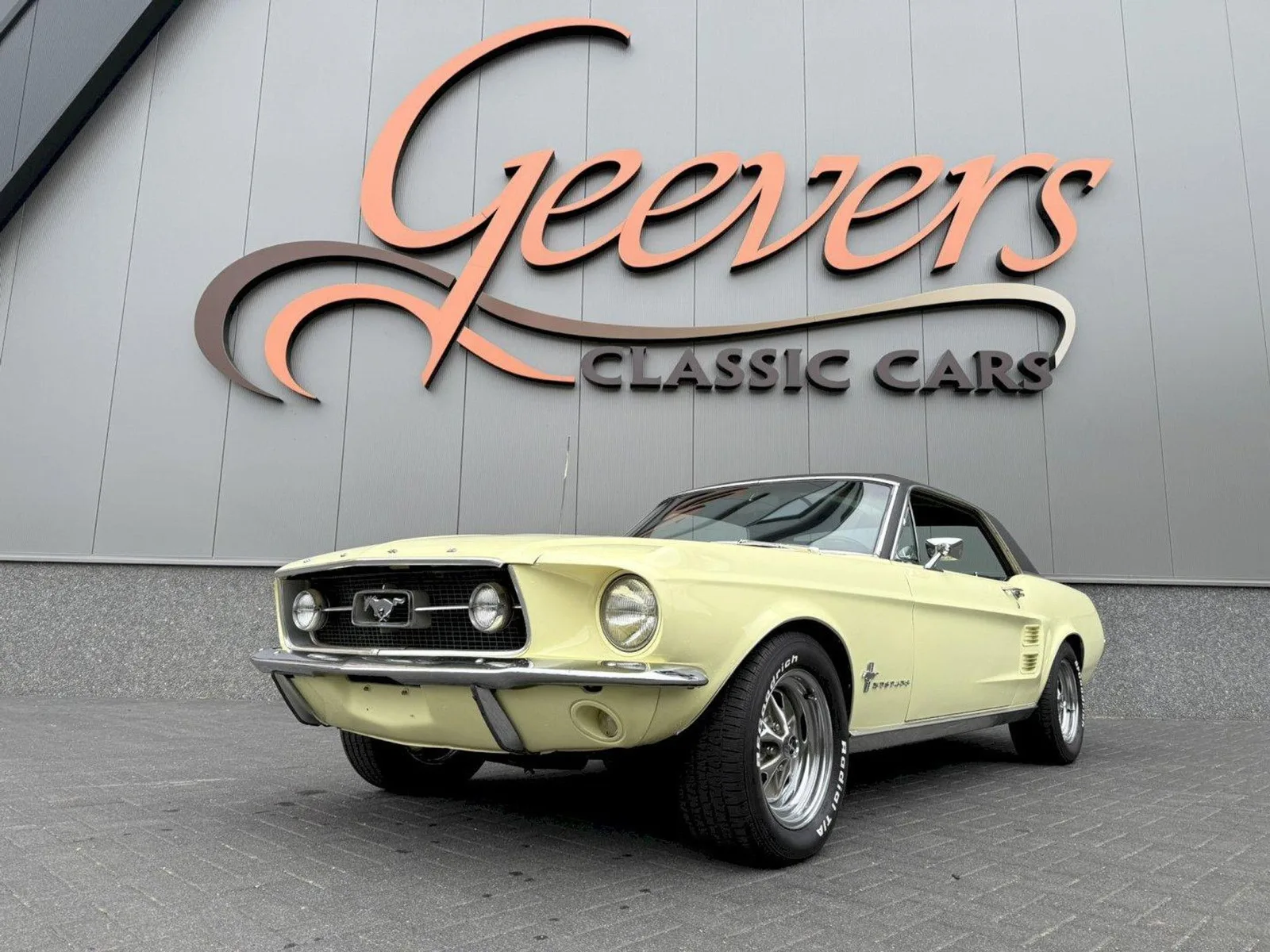 Ford Mustang (1967) — foto 1
