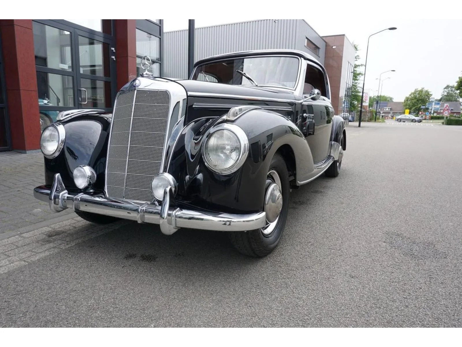 Mercedes-Benz 200-Serie (1954) — foto 1