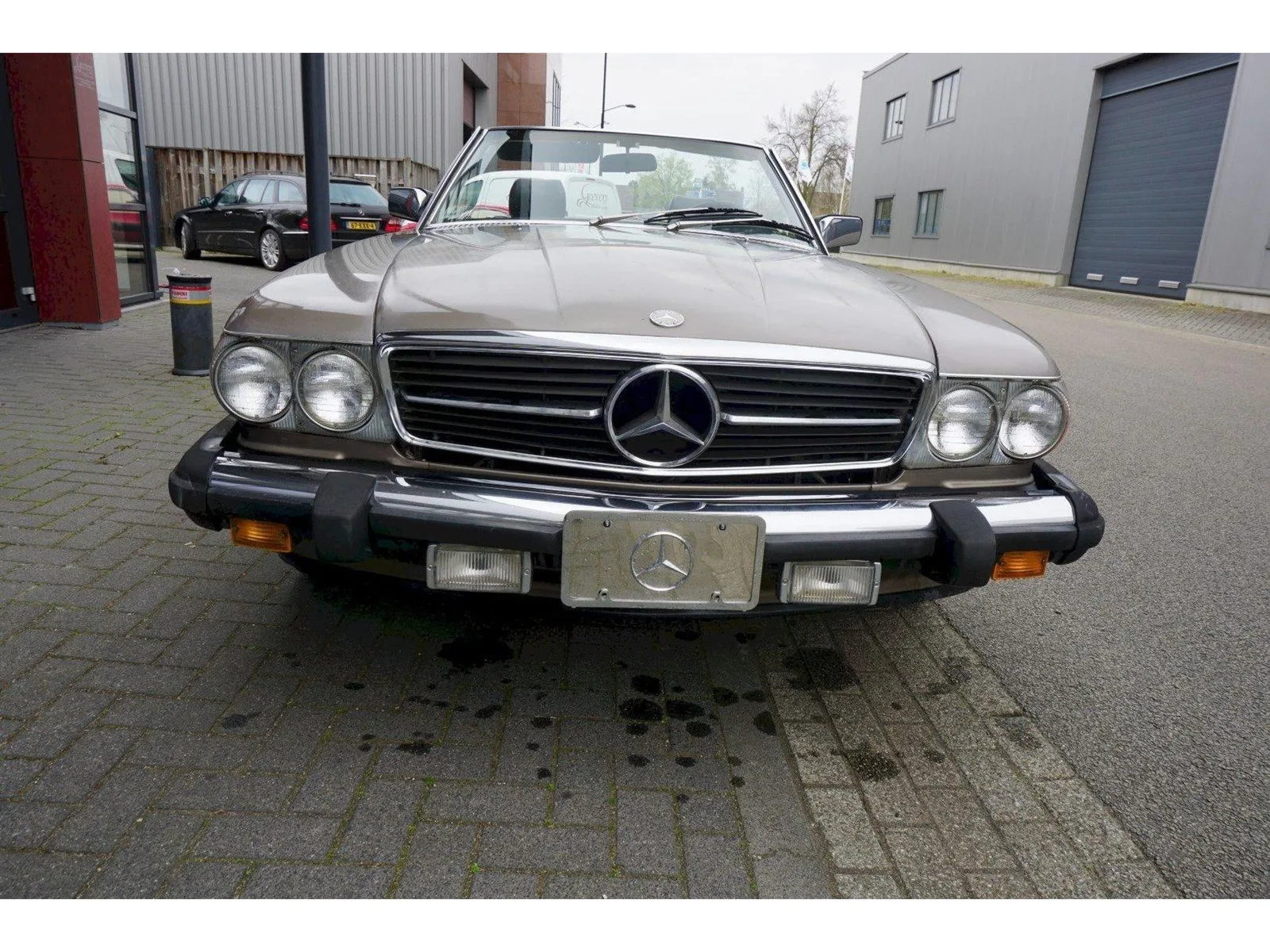 Mercedes-Benz SL-Klasse (1987) — foto 1