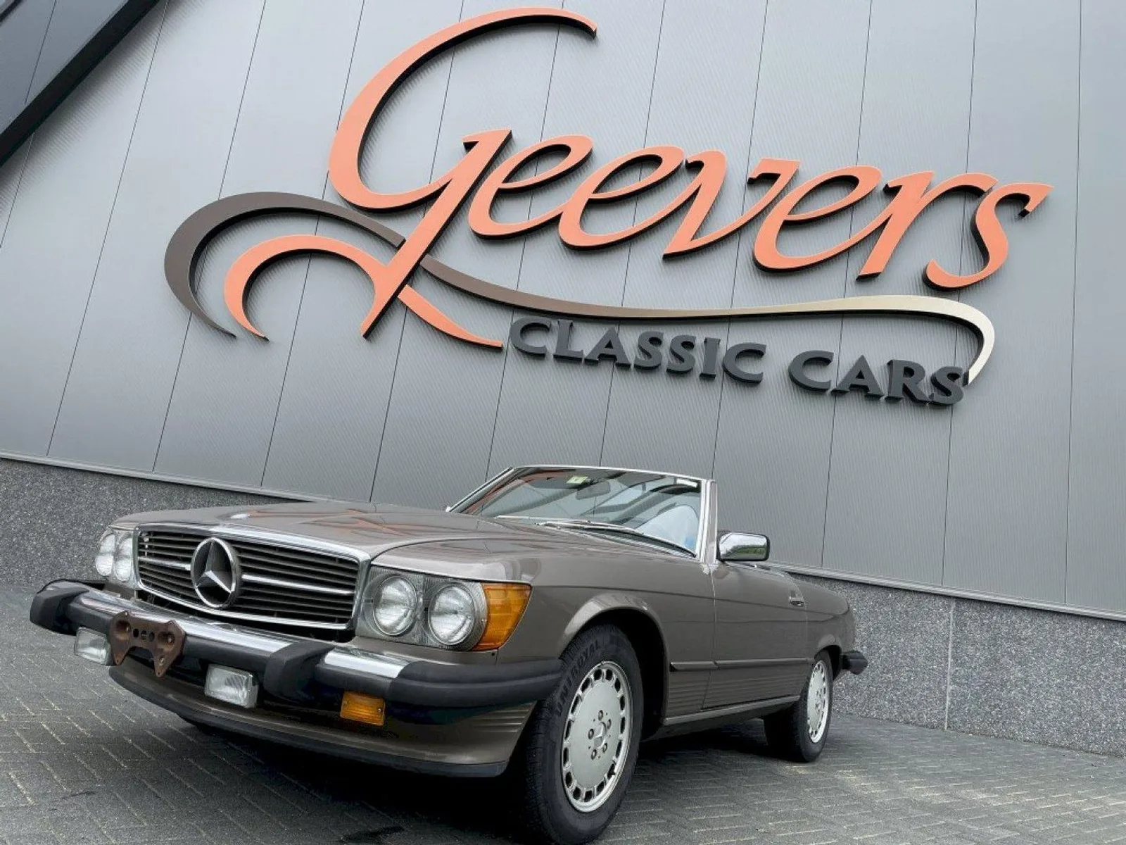 Mercedes-Benz SL-Klasse (1987) — foto 1