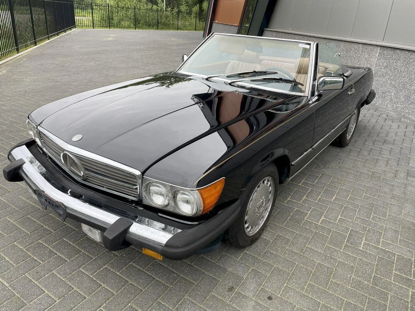 Mercedes-Benz SL-Klasse (1986) — foto 1