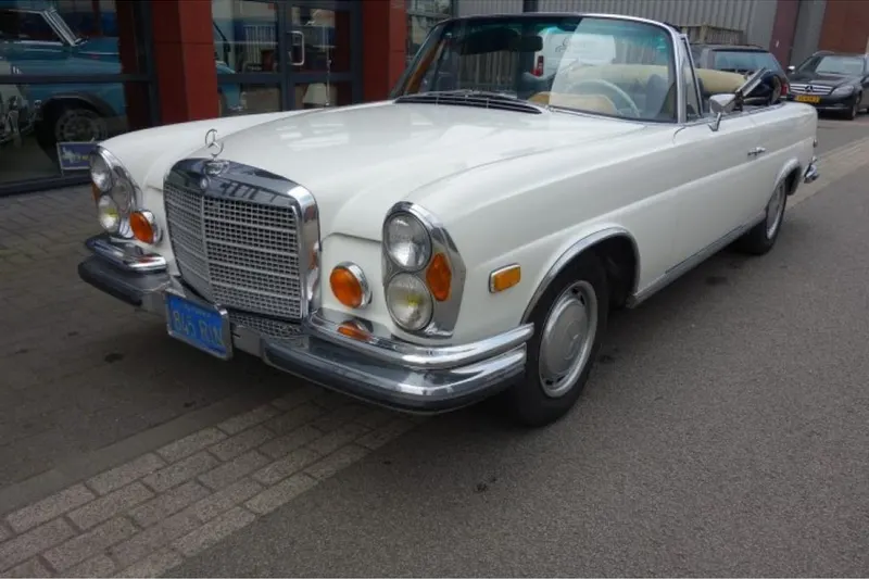 Mercedes-Benz 200-Serie (1971)