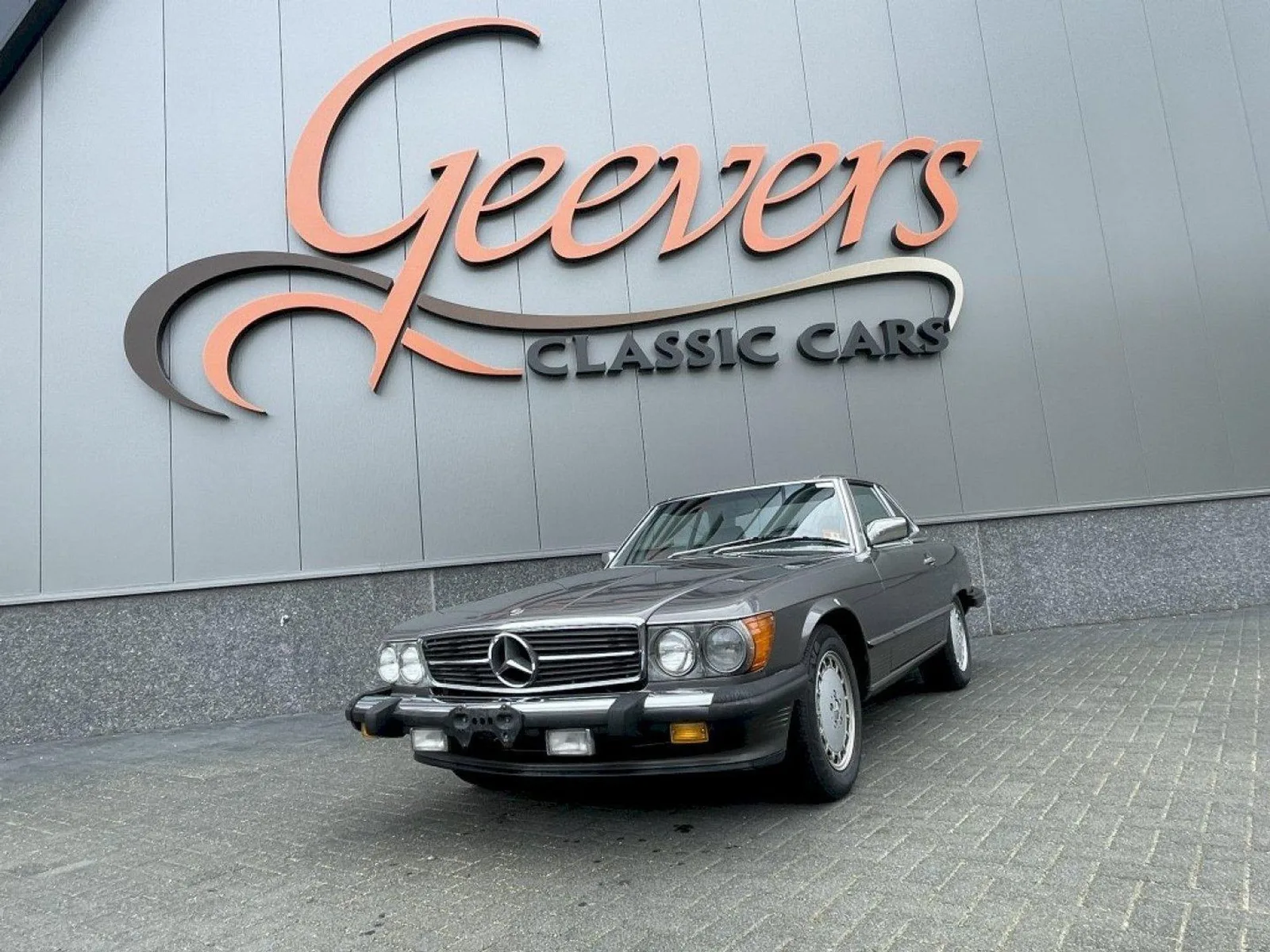 Mercedes-Benz SL-Klasse (1986) — foto 1