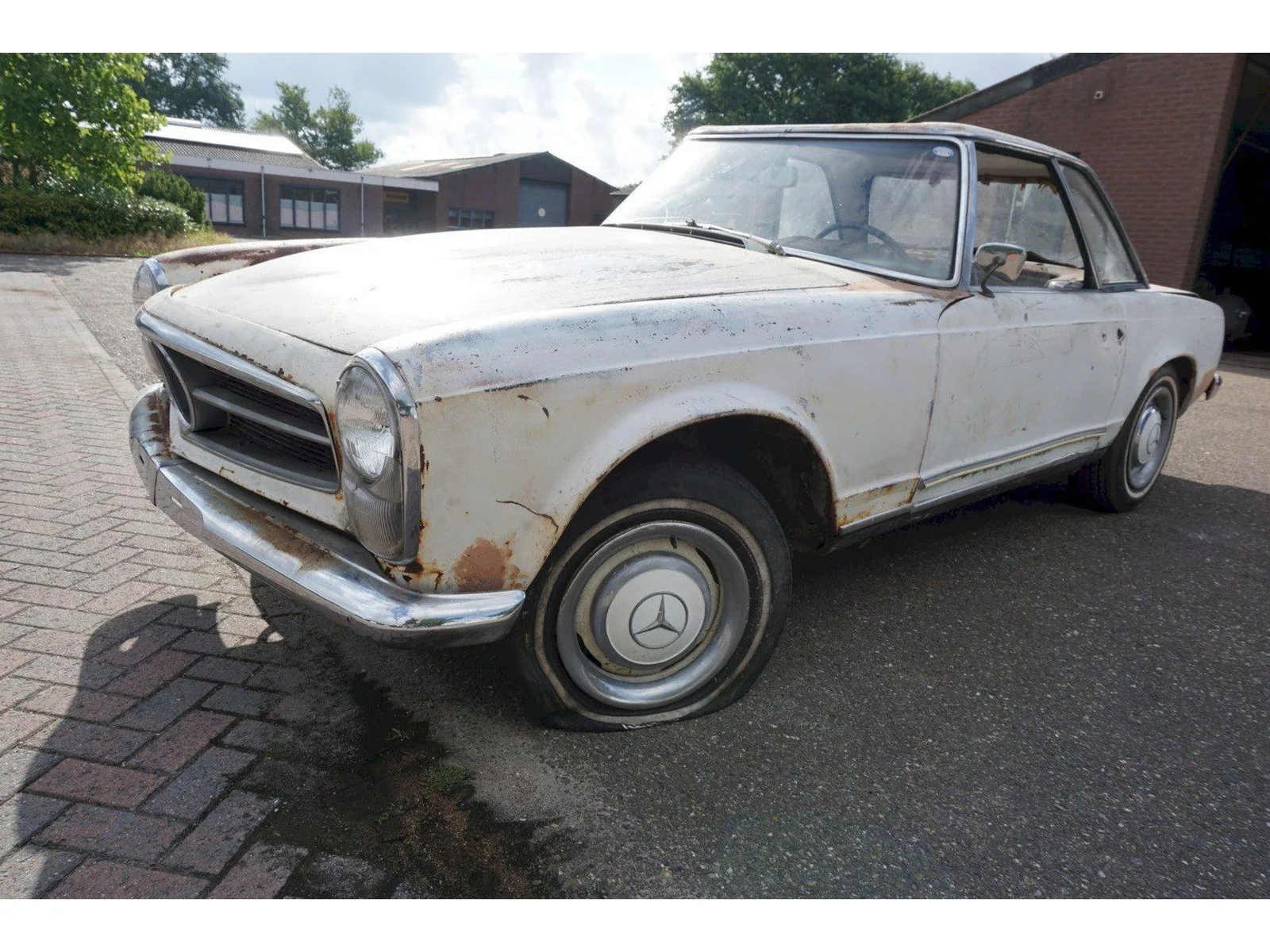 Mercedes-Benz SL-Klasse (1966) — foto 1