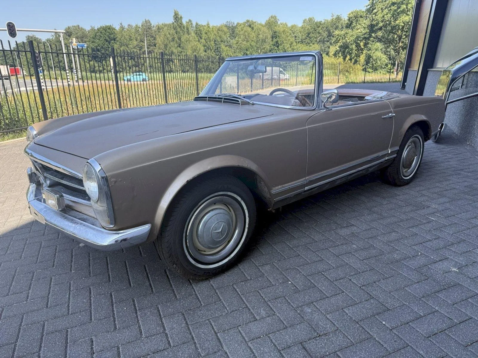 Mercedes-Benz SL-Klasse (1965) — foto 1