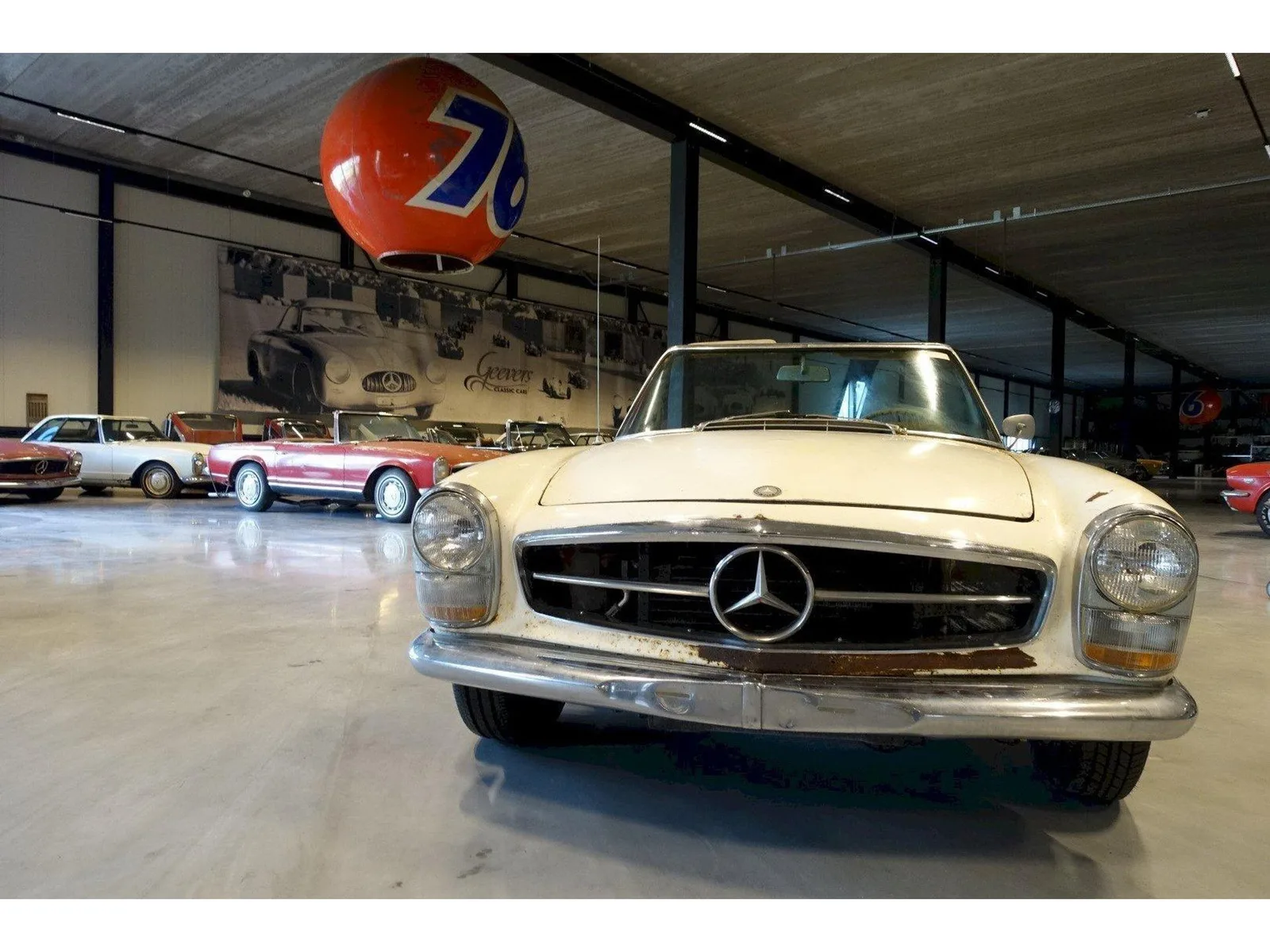Mercedes-Benz SL-Klasse (1966) — foto 1
