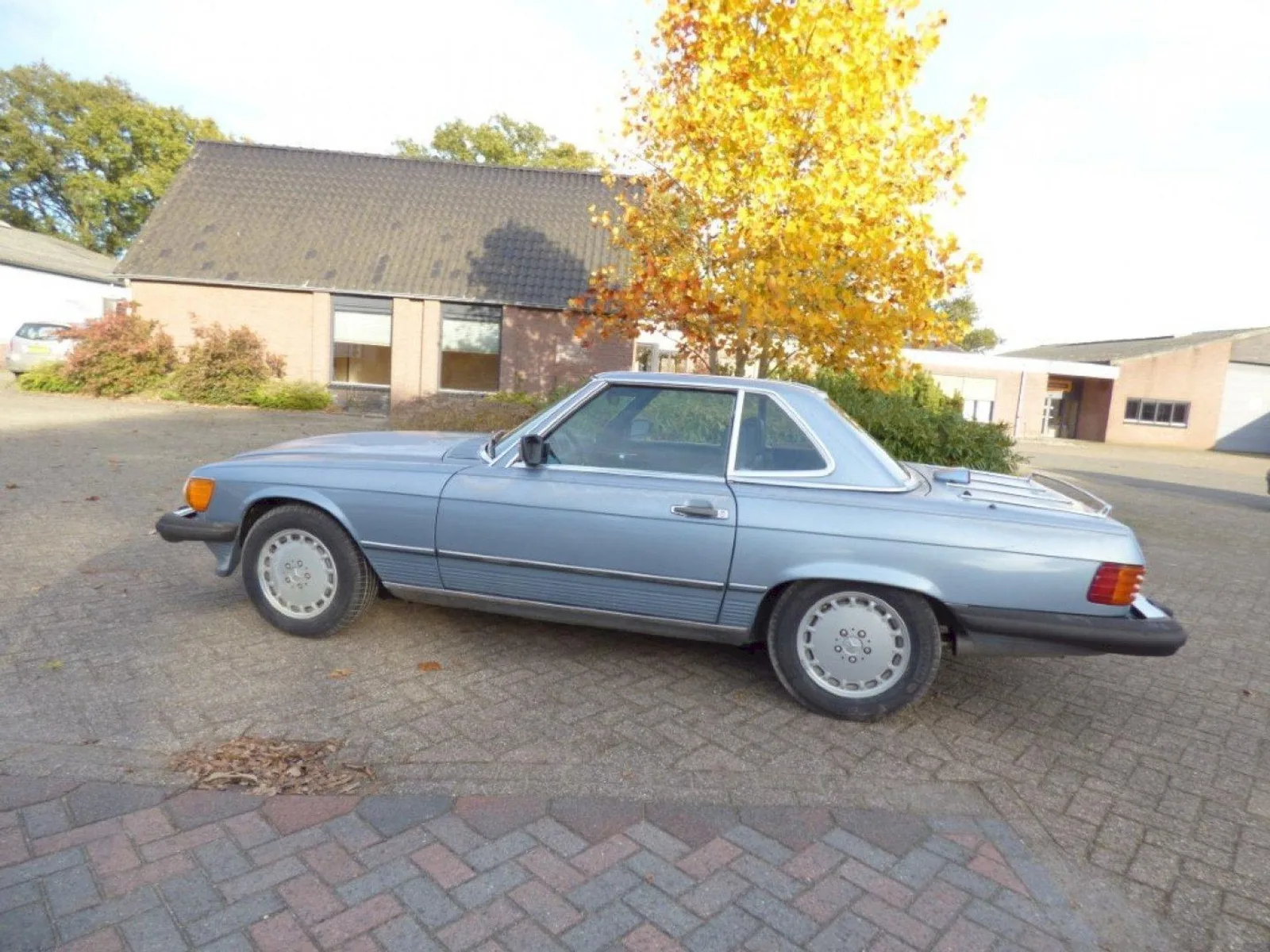 Mercedes-Benz SL-Klasse (1986) — foto 1