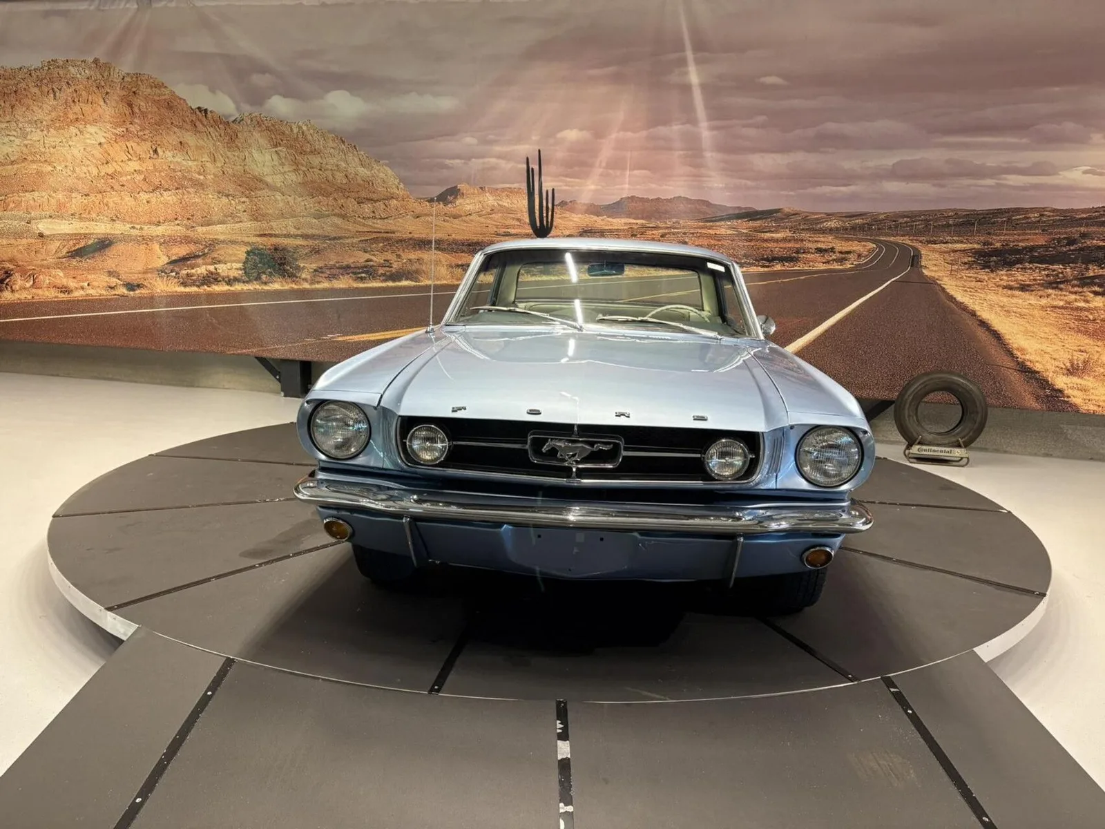 Ford Mustang (1966) — foto 1
