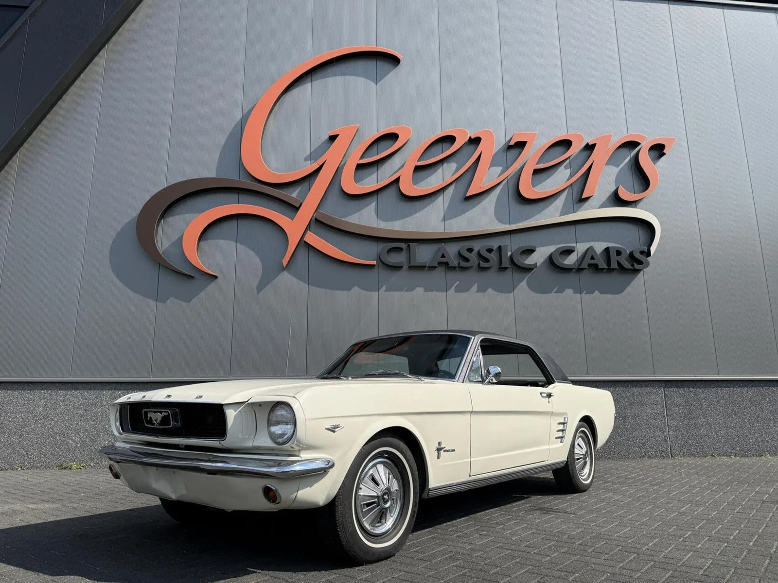 Ford Mustang (1966) — foto 1