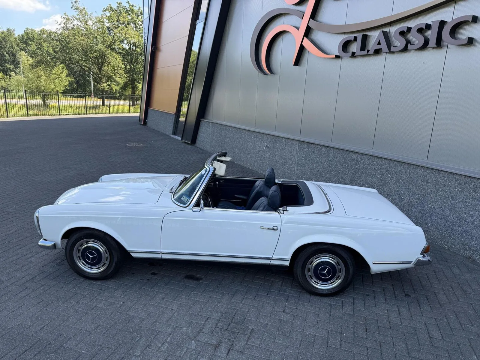 Mercedes-Benz SL-Klasse (1969) — foto 1