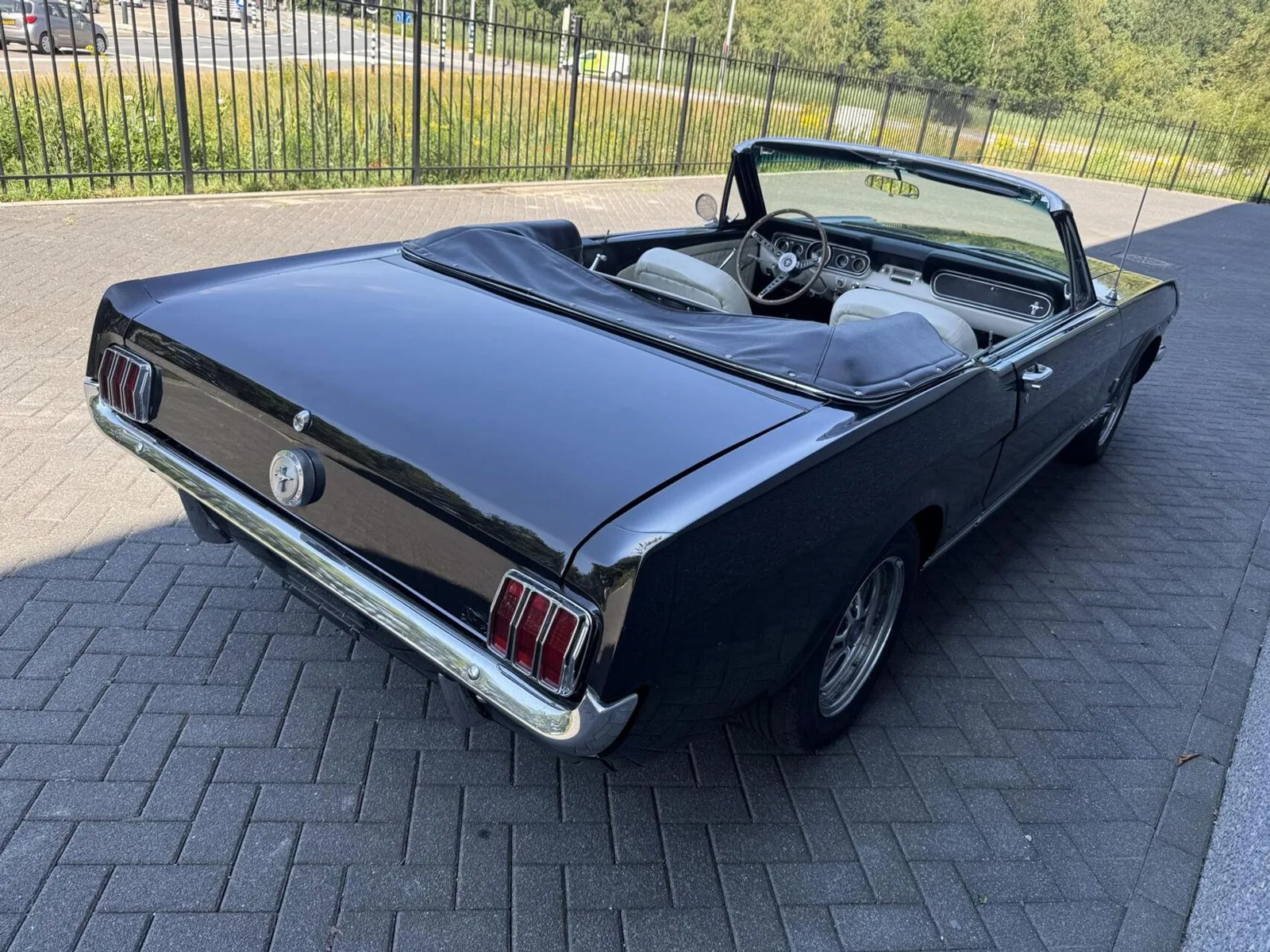 Ford Mustang (1966) — foto 1