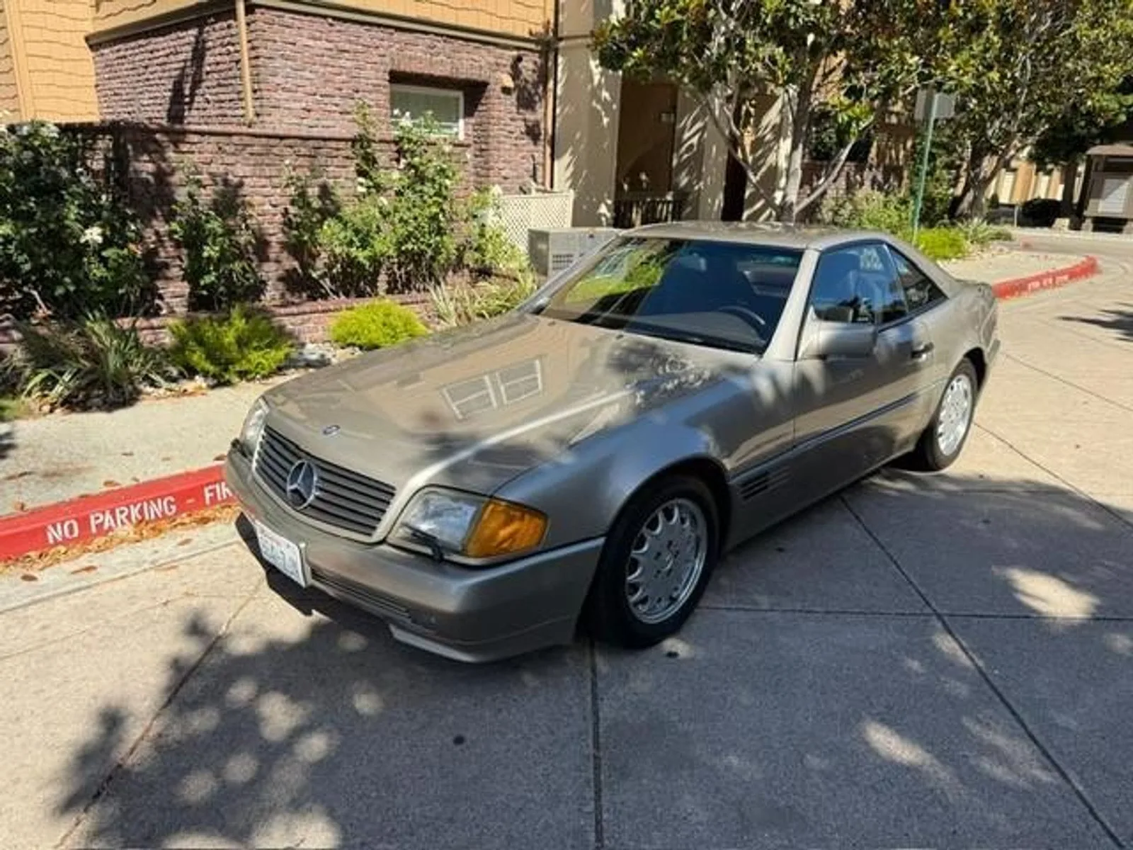 Mercedes-Benz SL-Klasse (1991) — foto 1