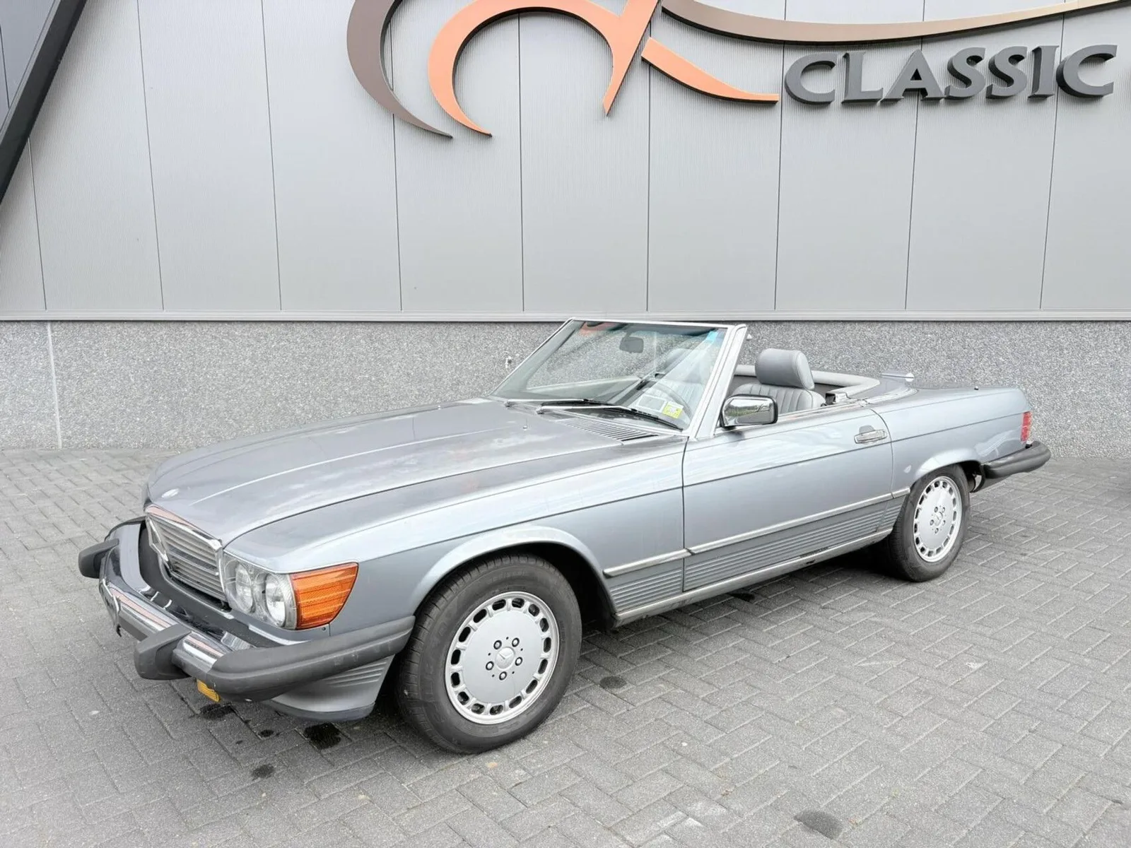 Mercedes-Benz SL-Klasse (1988) — foto 1