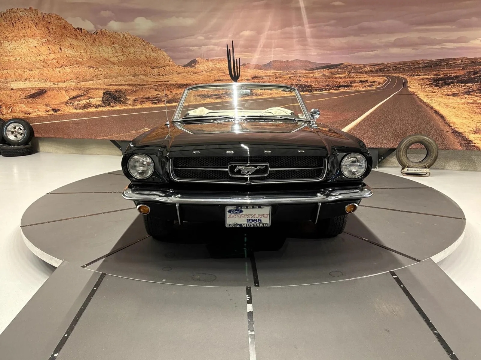 Ford Mustang (1965) — foto 1