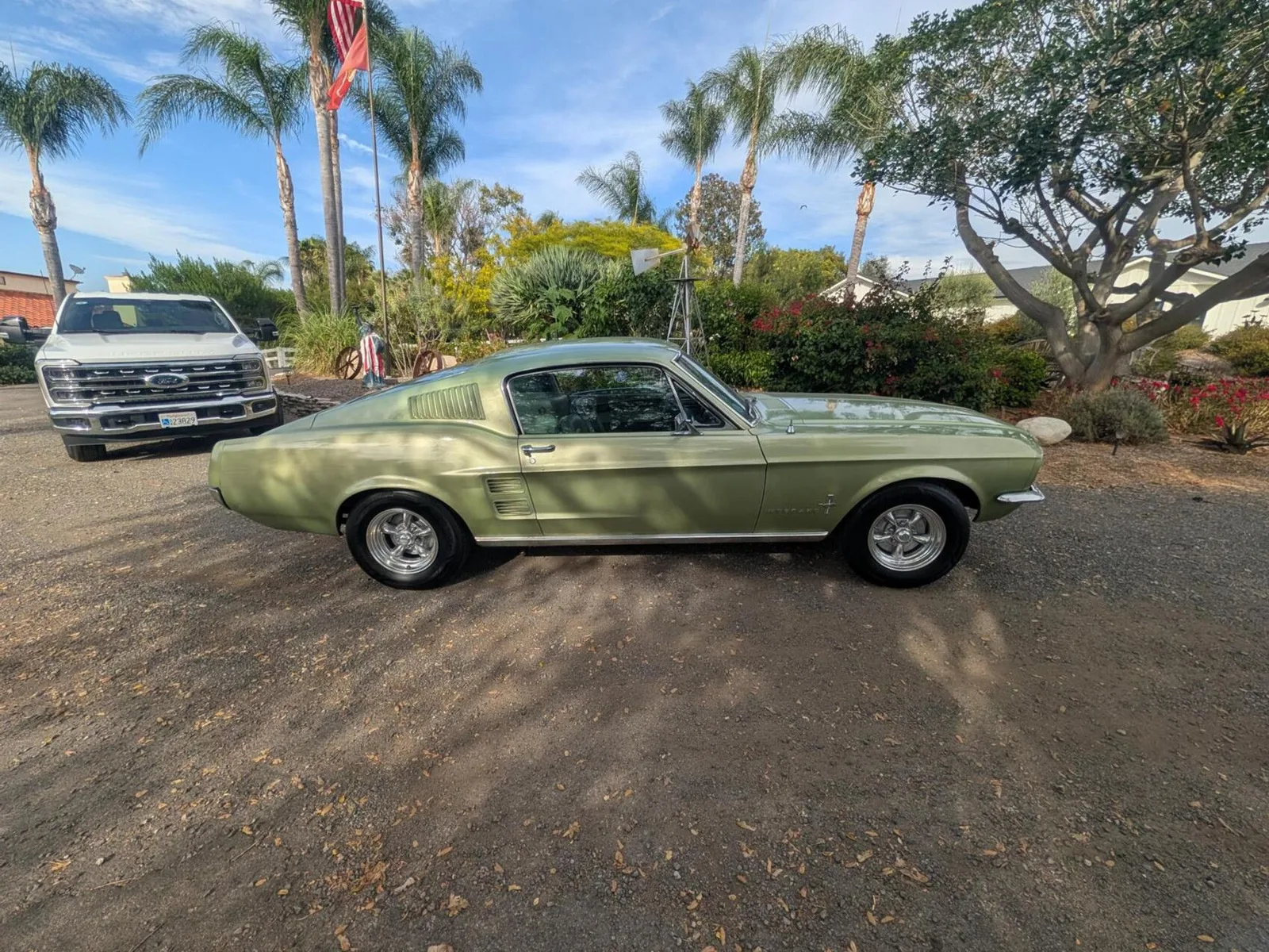 Ford Mustang (1967) — foto 1