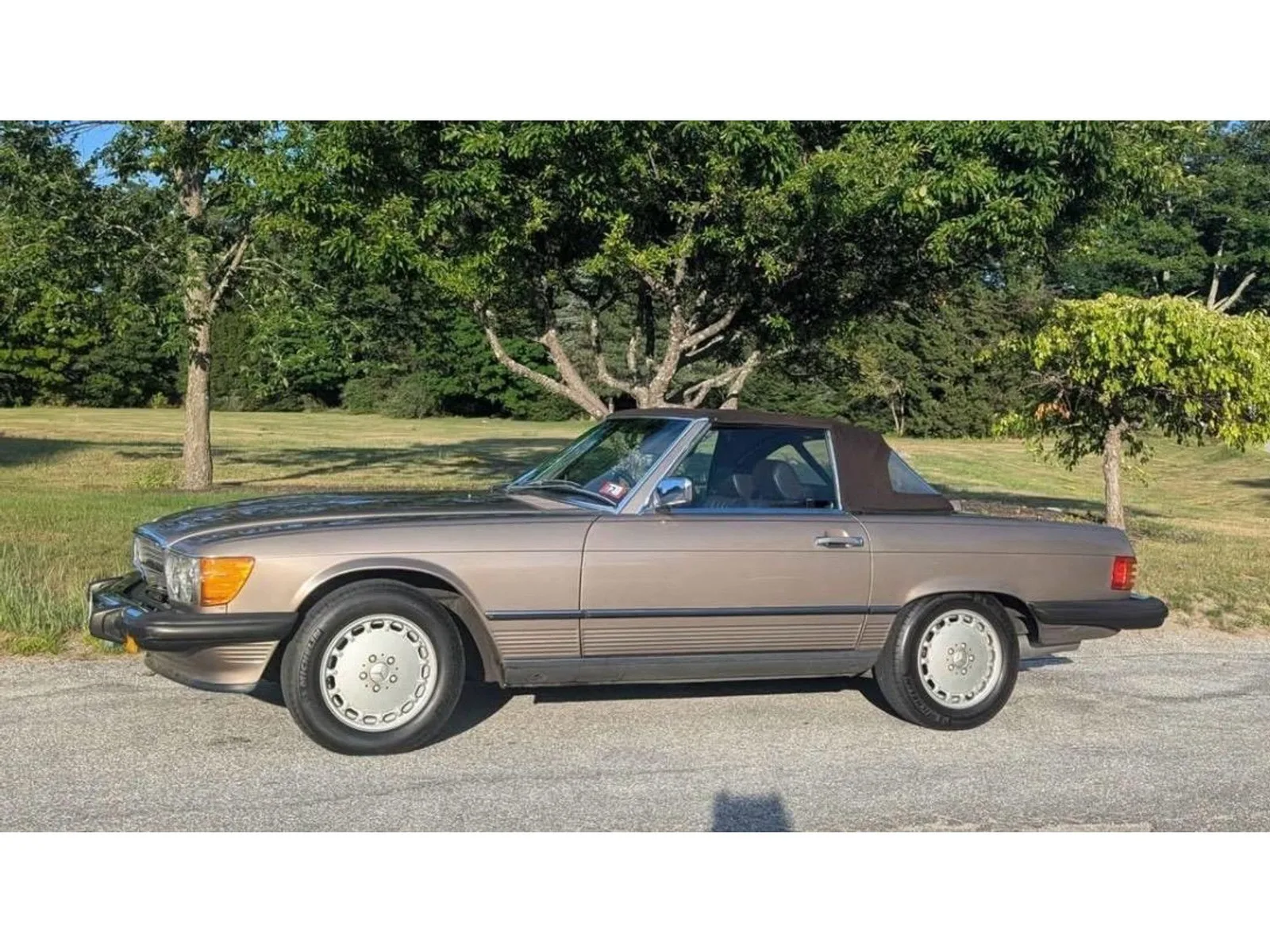 Mercedes-Benz SL-Klasse (1987) — foto 1