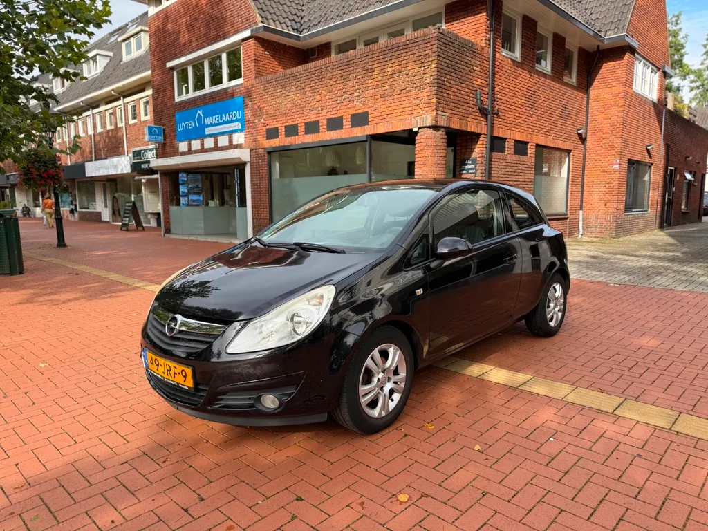Opel Corsa (2009) — foto 1
