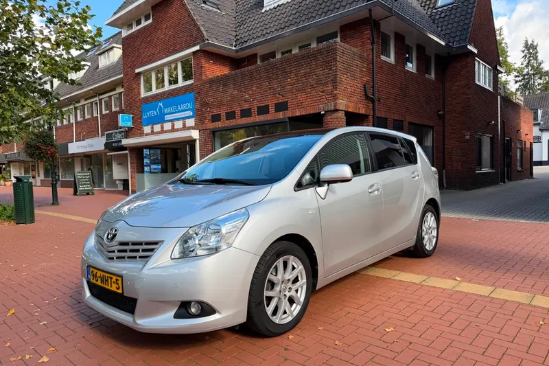 Toyota Verso (2010)