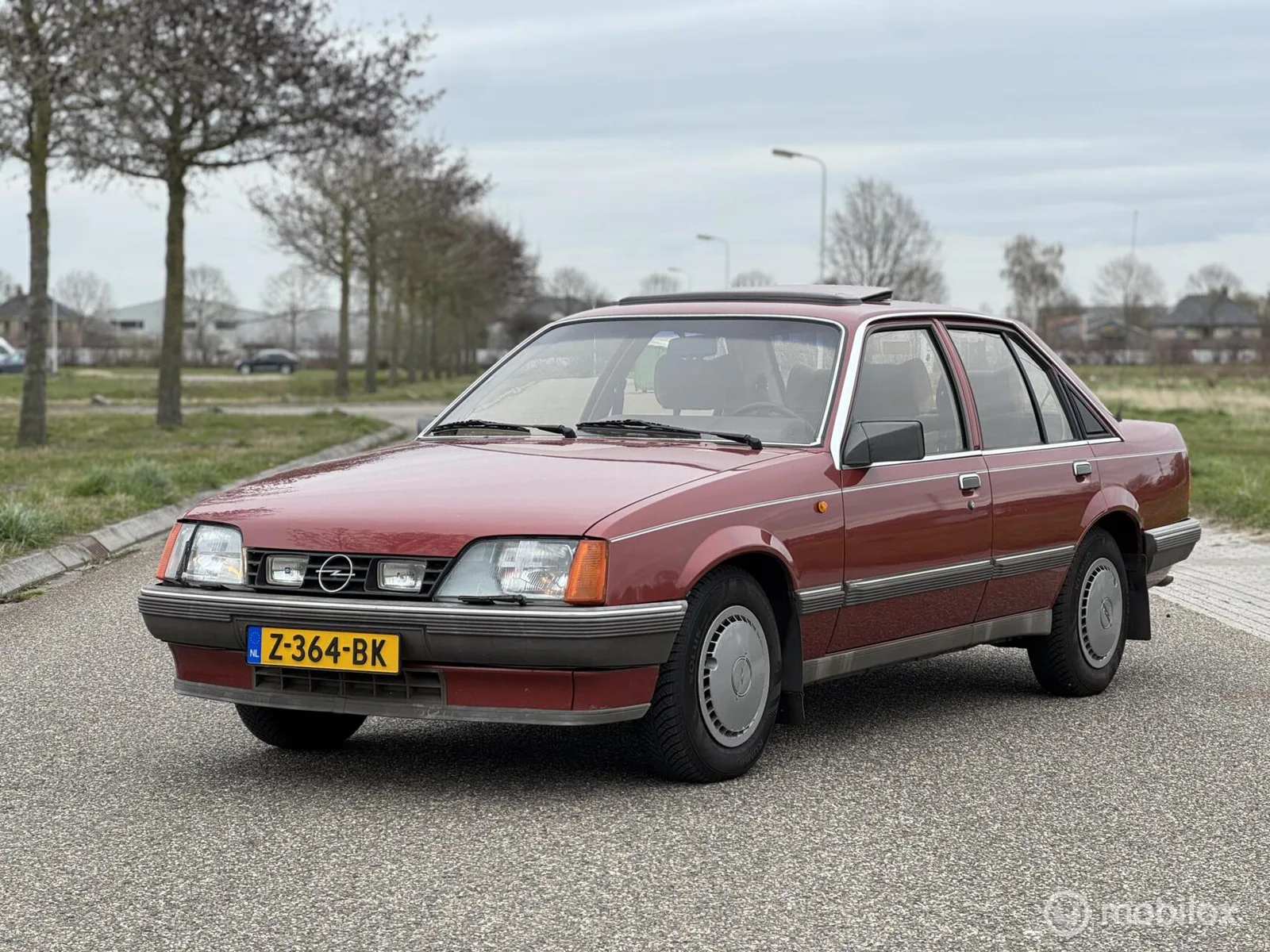 Opel Rekord (1985) — foto 1