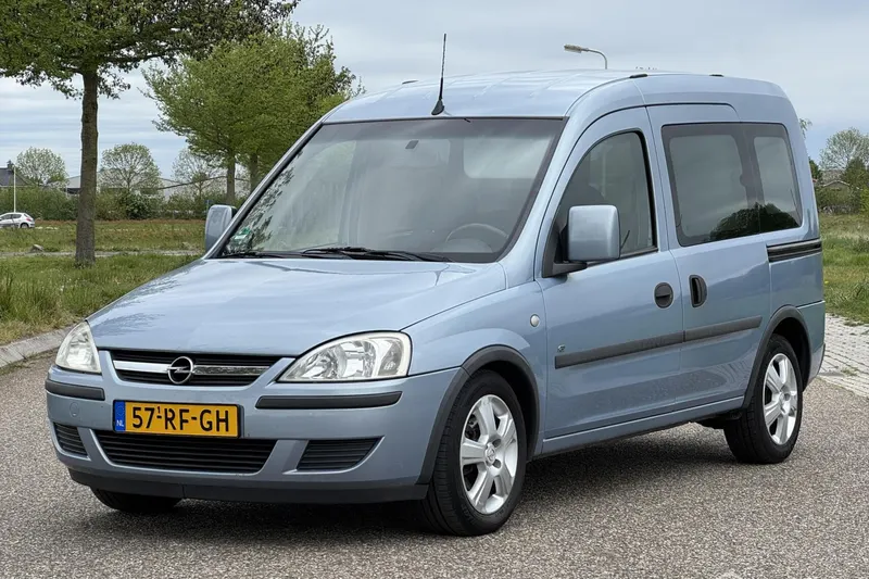 Opel Combo Tour (2005)