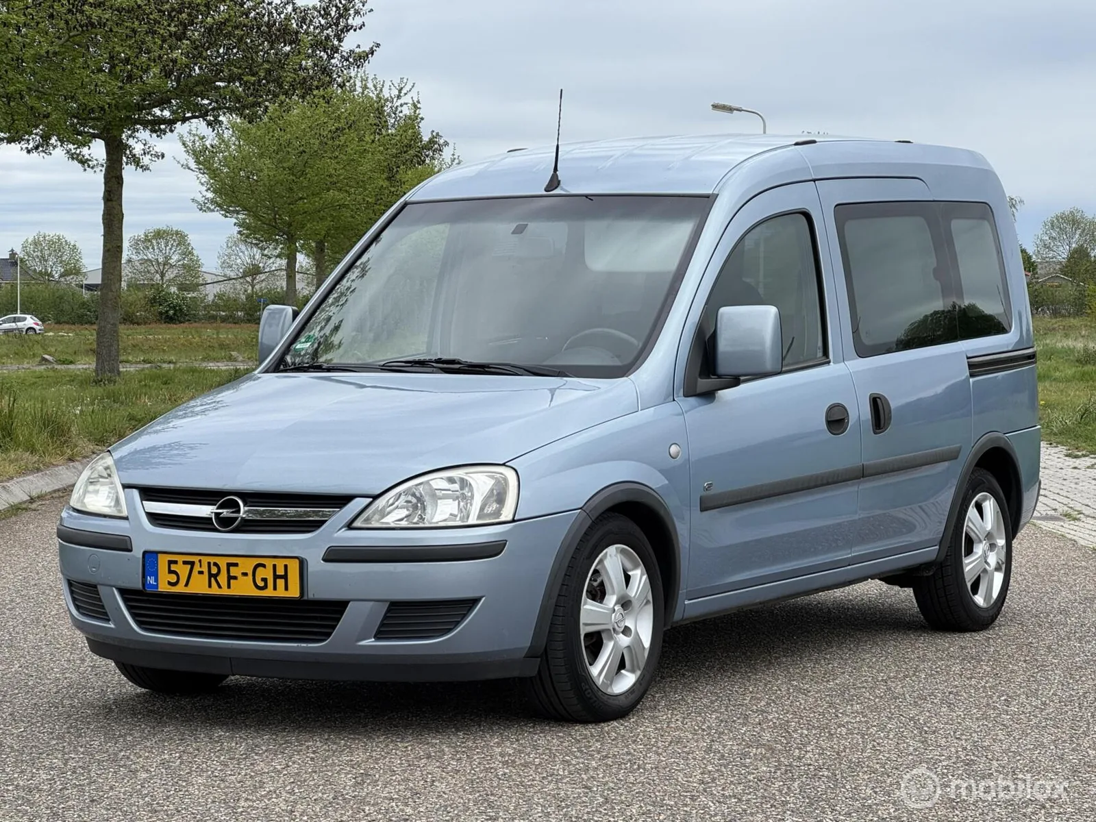 Opel Combo Tour (2005) — foto 1