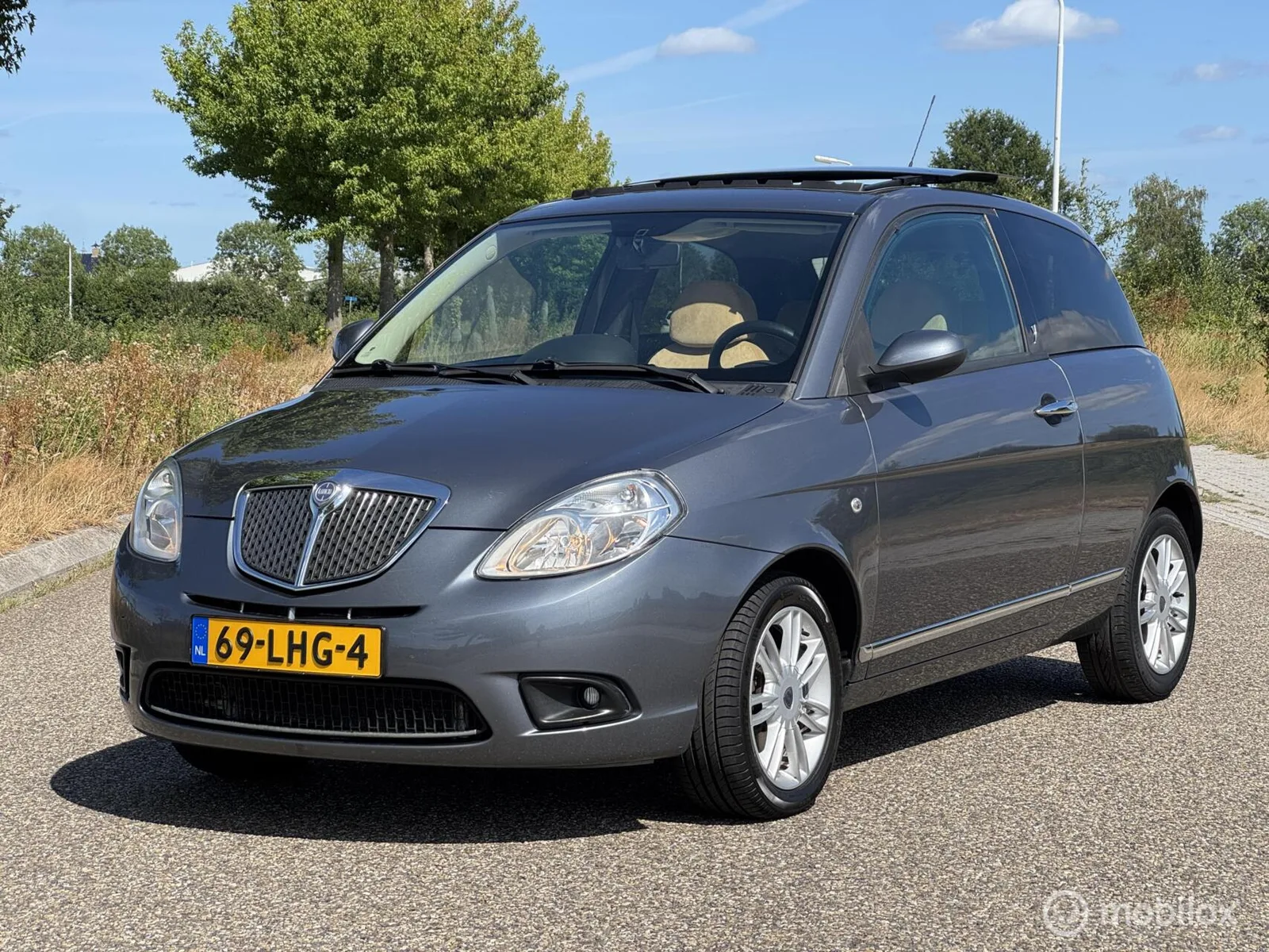 Lancia Ypsilon (2010) — foto 1