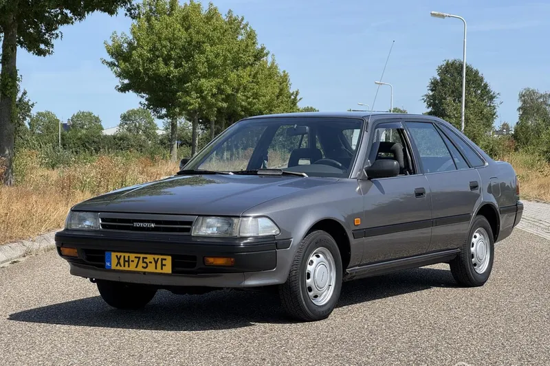 Toyota Carina II (1989)