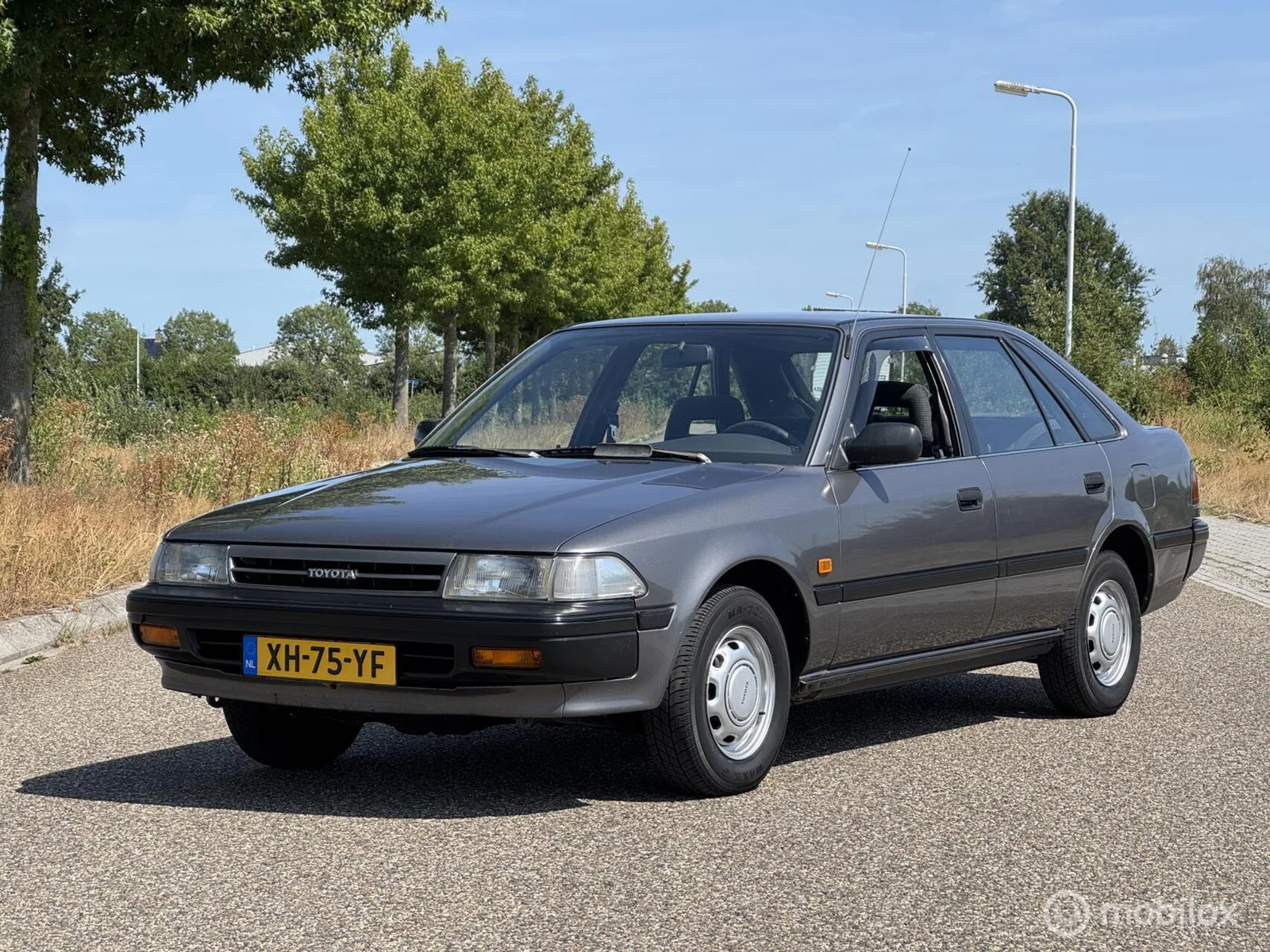 Toyota Carina II (1989) — foto 1