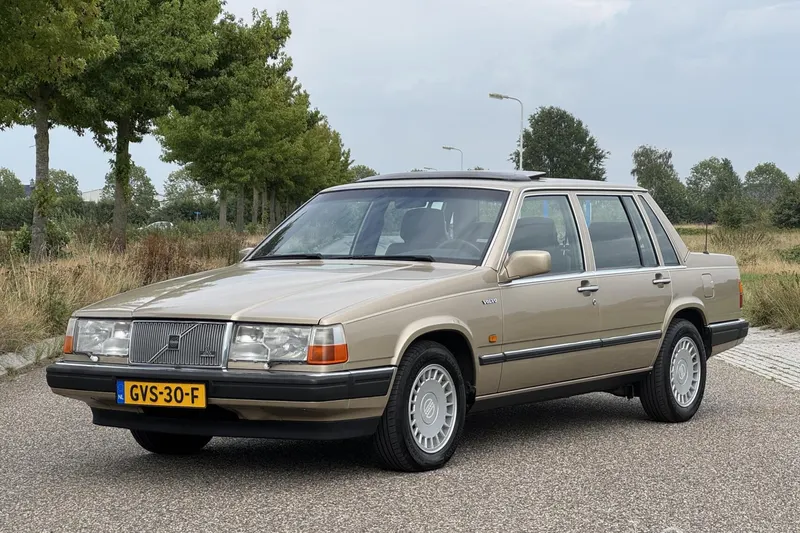 Volvo 760 (1989)