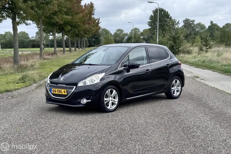Peugeot 208 (2012)