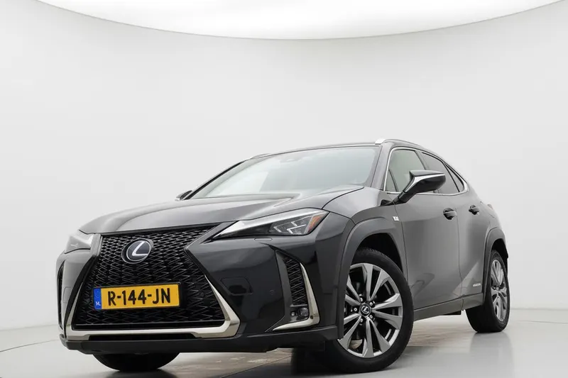Lexus UX (2020)