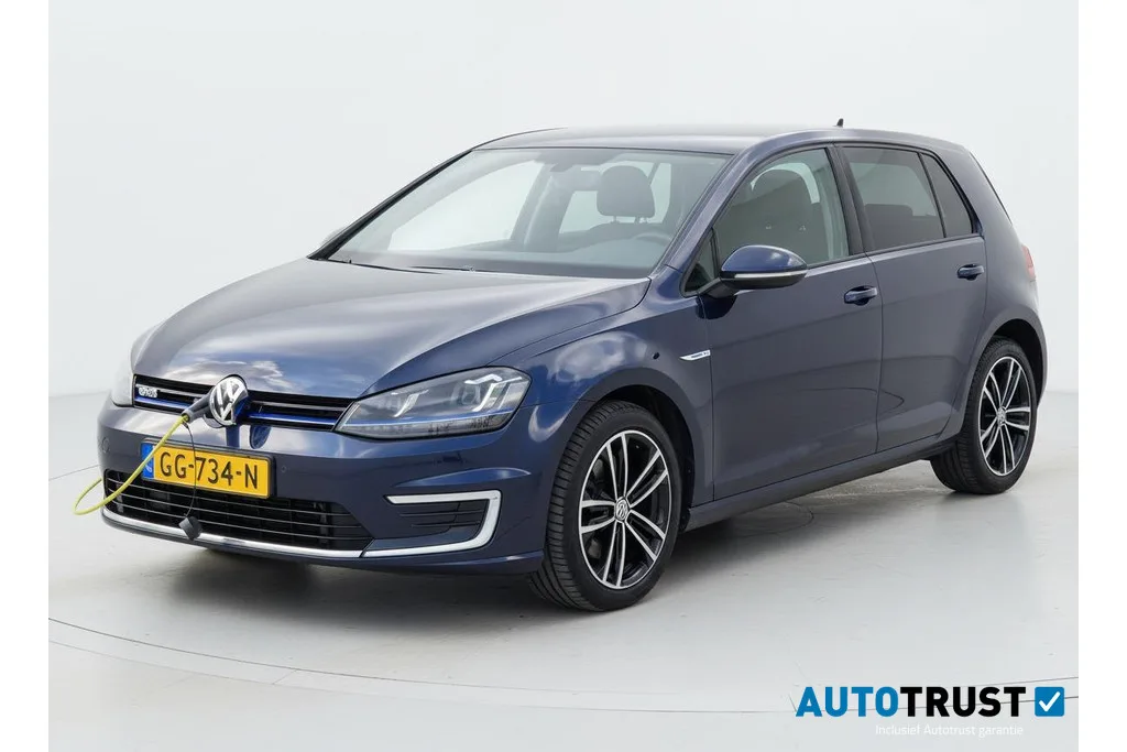 Volkswagen Golf (2015) — foto 1