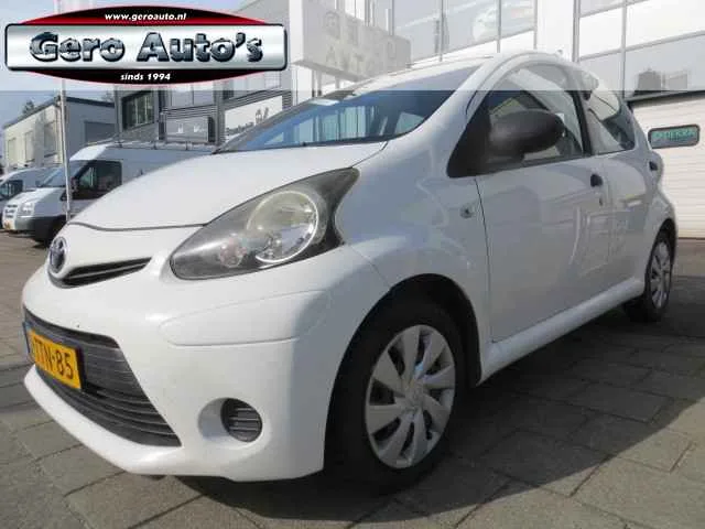 Toyota Aygo (2014) — foto 1