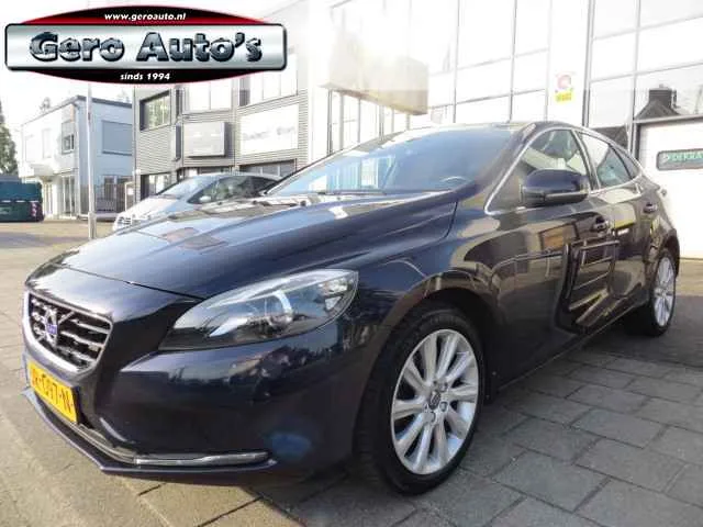 Volvo V40 (2016) — foto 1