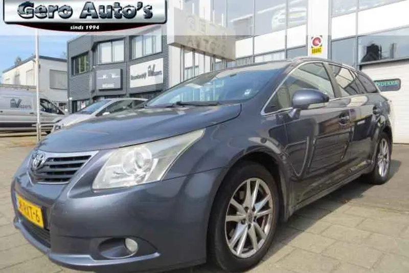 Toyota Avensis (2011)