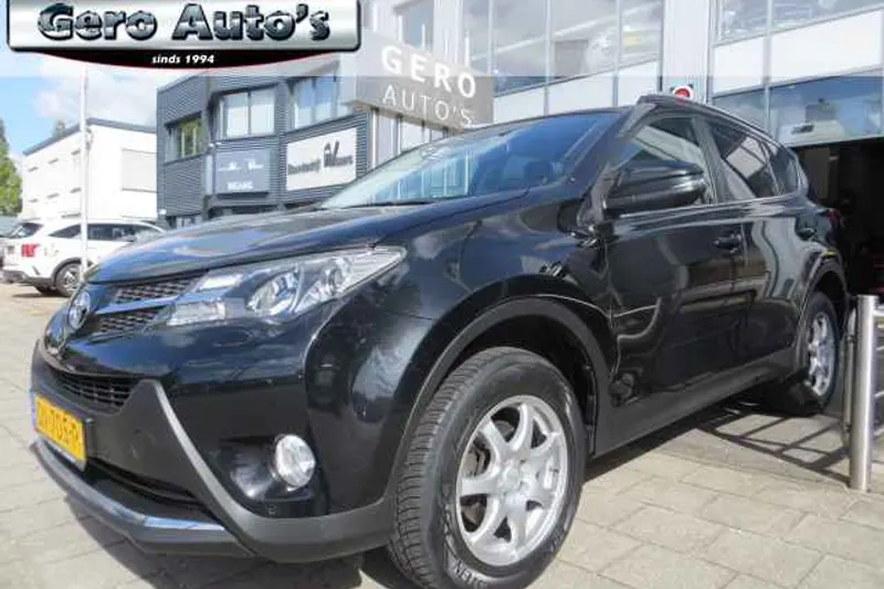 Toyota RAV4 (2015)