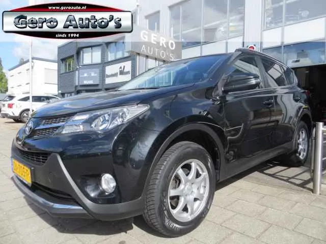 Toyota RAV4 (2015) — foto 1