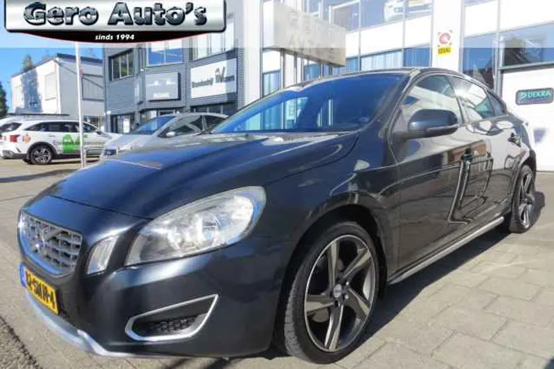 Volvo S60 (2011)